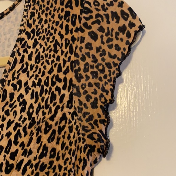 NWT Forever 21 dress sz medium leopard animal print lettuce hem - Picture 4 of 9